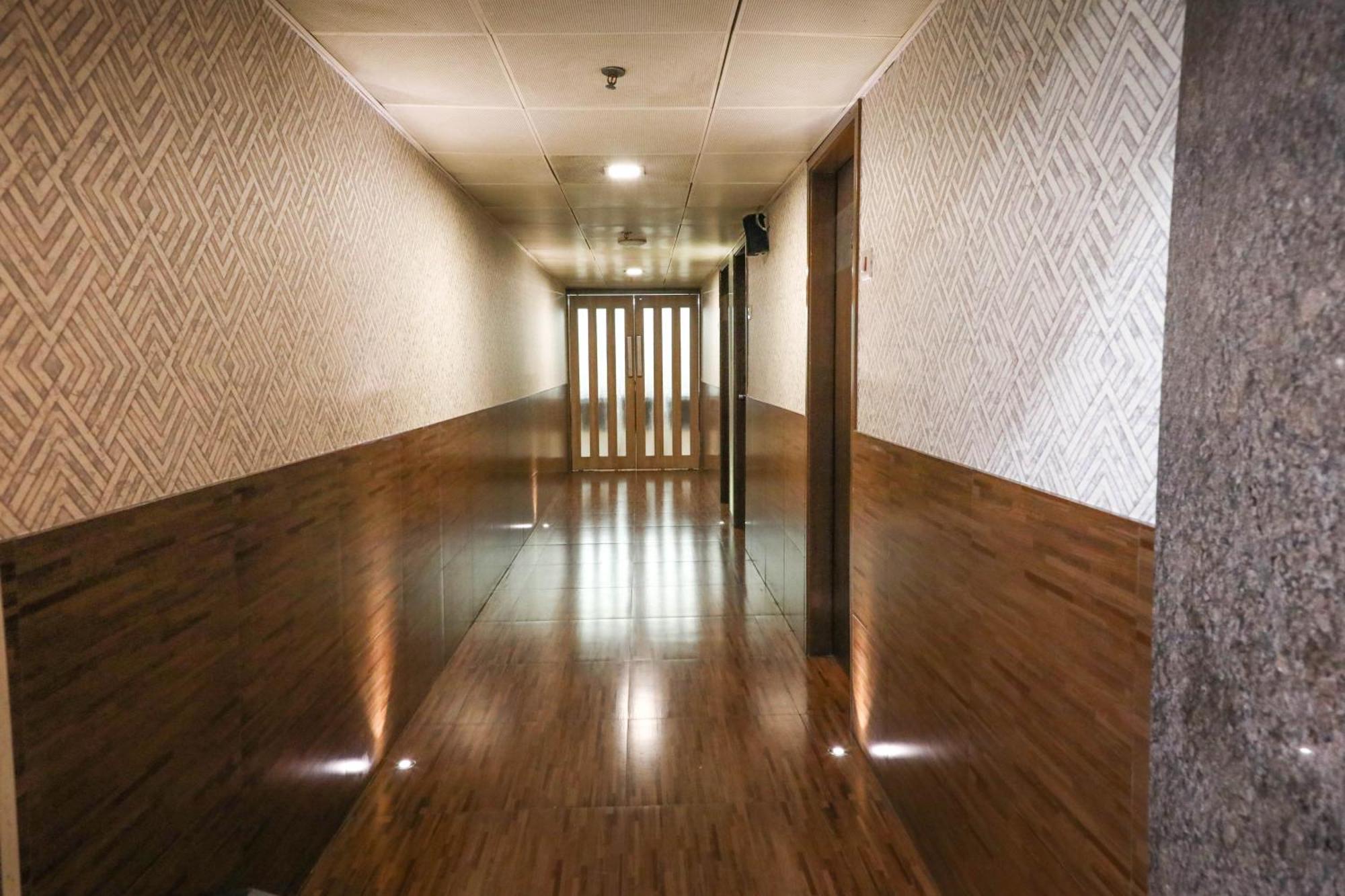 Hotel Maharana Inn Chembur Bombaj Zewnętrze zdjęcie