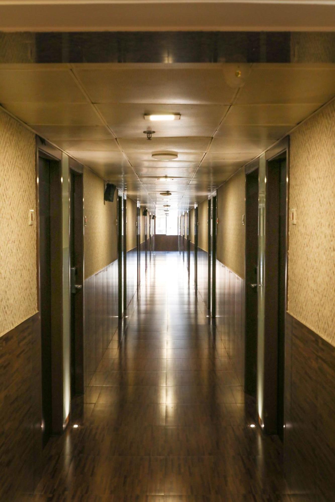 Hotel Maharana Inn Chembur Bombaj Zewnętrze zdjęcie