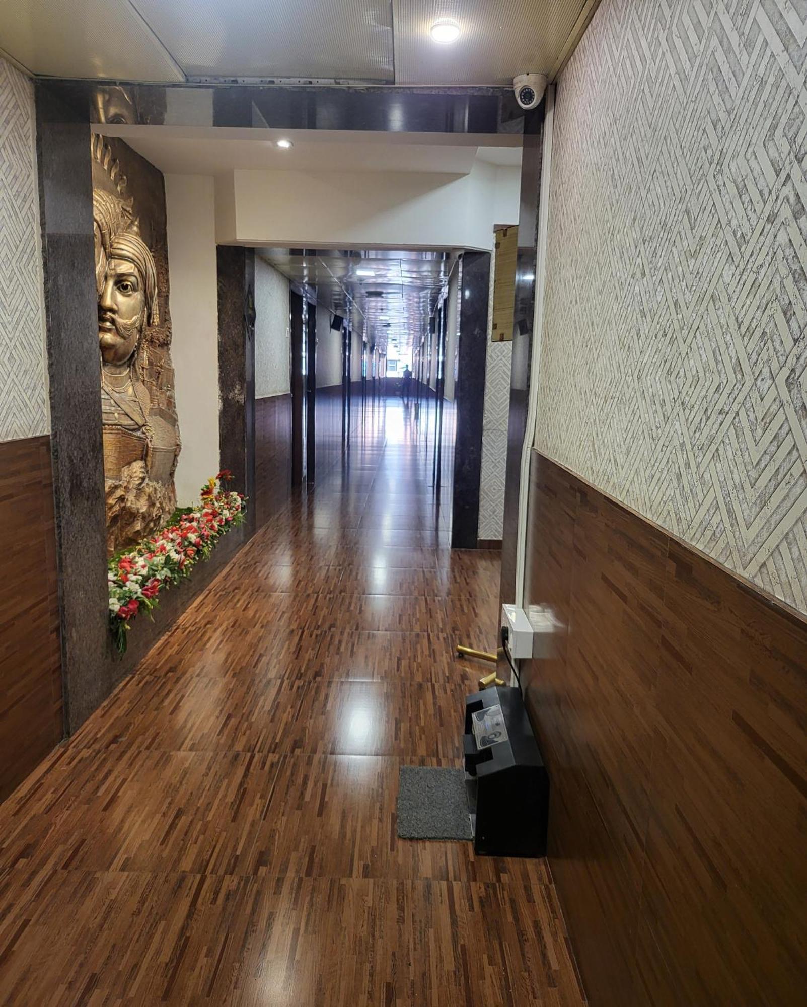 Hotel Maharana Inn Chembur Bombaj Zewnętrze zdjęcie